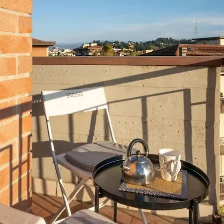 Crystal House Front Tramvia Apartment